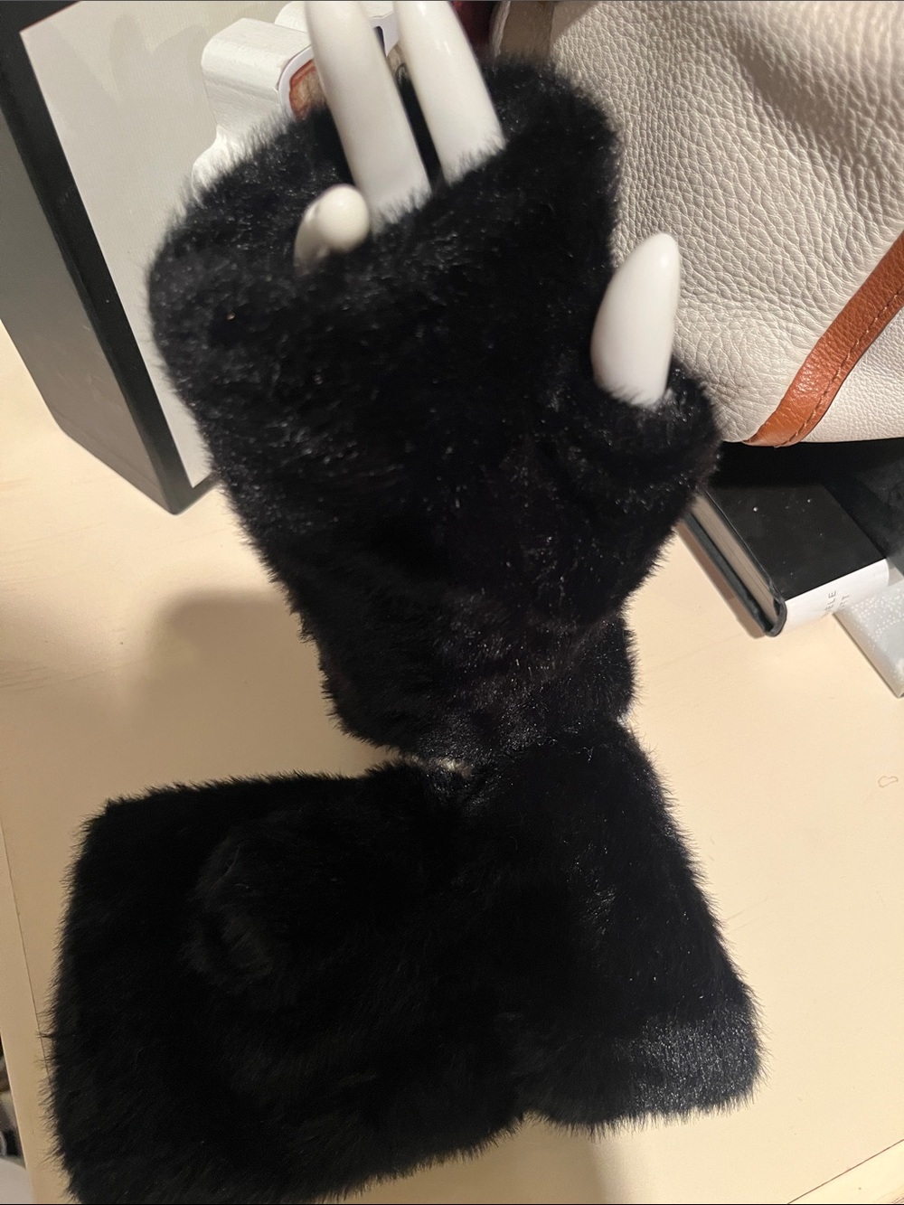 Ruby & Jenna Black Faux Fur Fleece Fingerless Gloves NWT - Picture 2 of 3